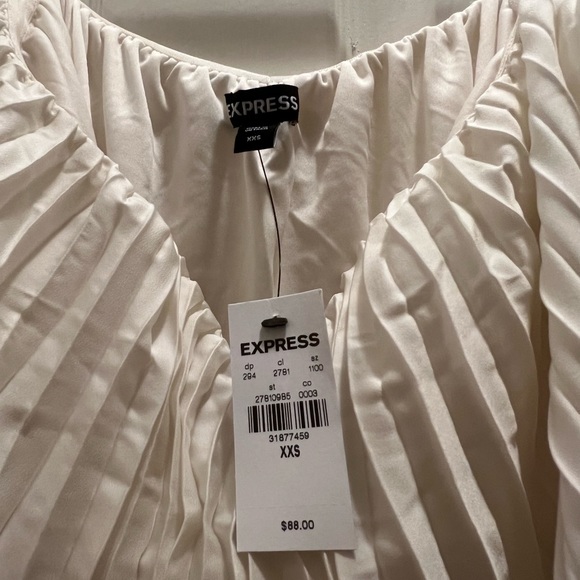 NWT Express Pleated Off The Shoulder Mini Dress - Picture 4 of 5